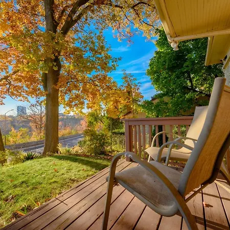 Niagara River&Gorgeview Manor-10Minswalktofalls